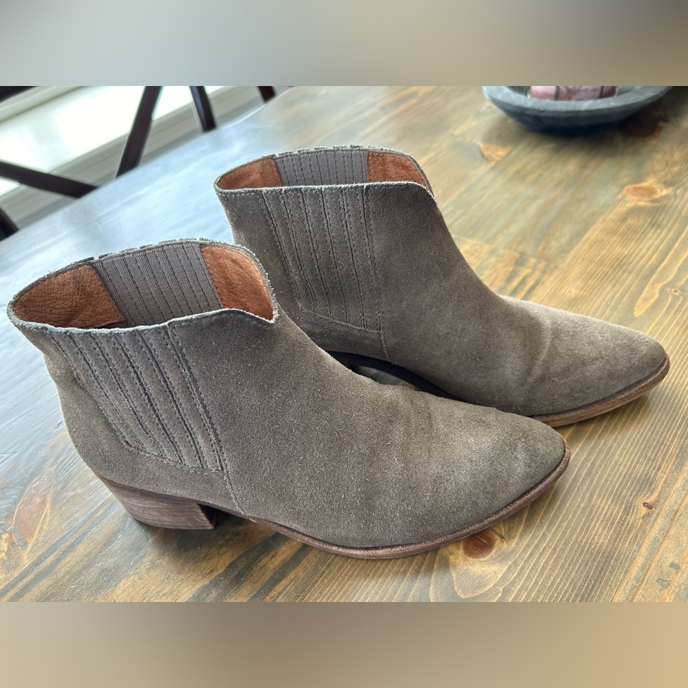 Madewell Women’s Taupe Suede Block Heel Booties Size 7